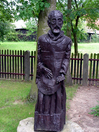 Drewniana rzeźba św. Filipa Neri